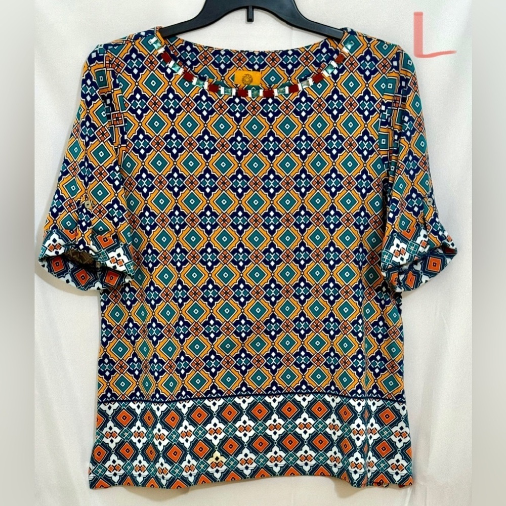 Geometric Patterned Women's Top